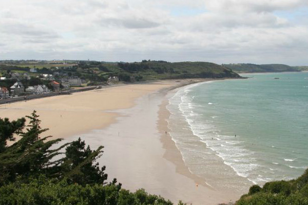 een strand van Erquy